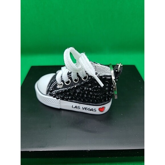 Las Vegas Rhinestone Shoe Souvenir Keychain - Picture 1 of 7